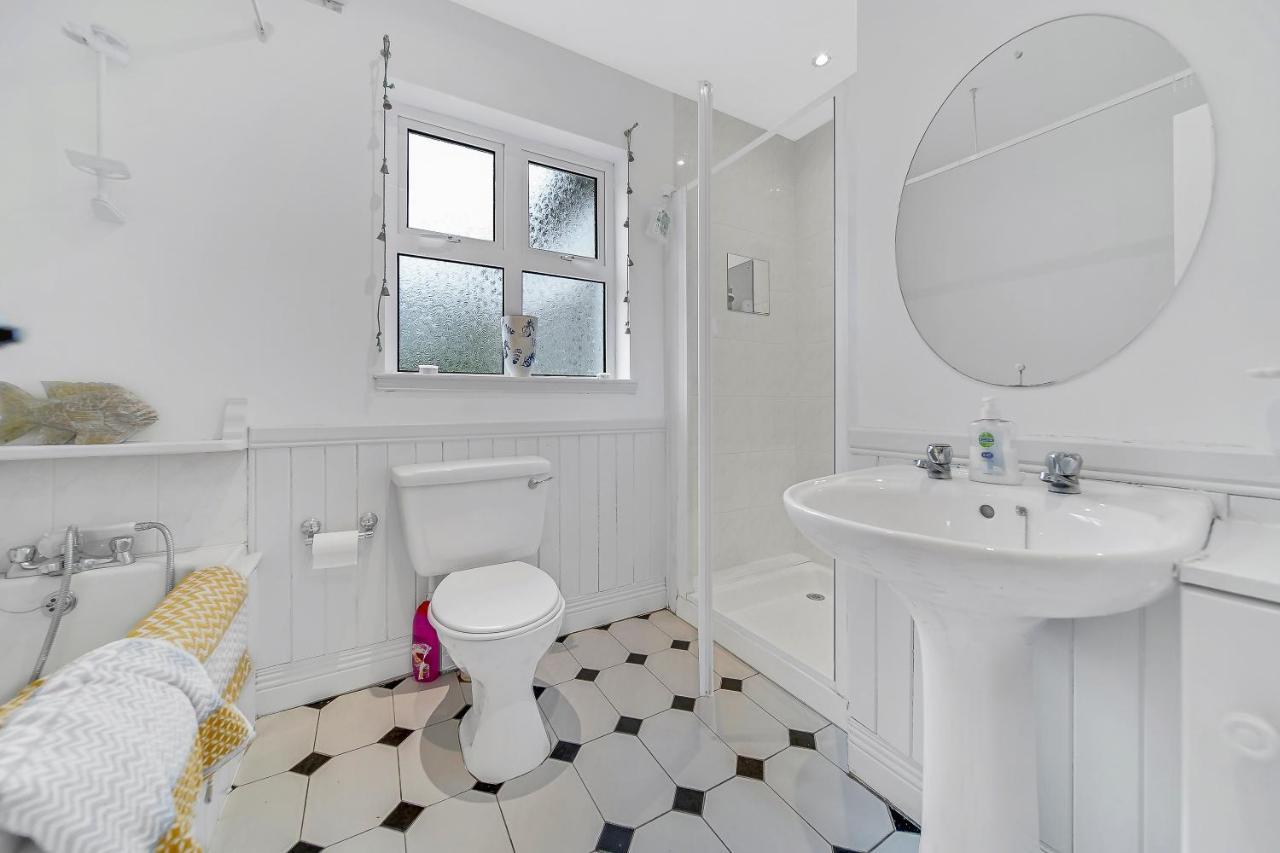 Luxury Accommodation With Games Room - Sleeps 10 Rathmullan Exterior photo